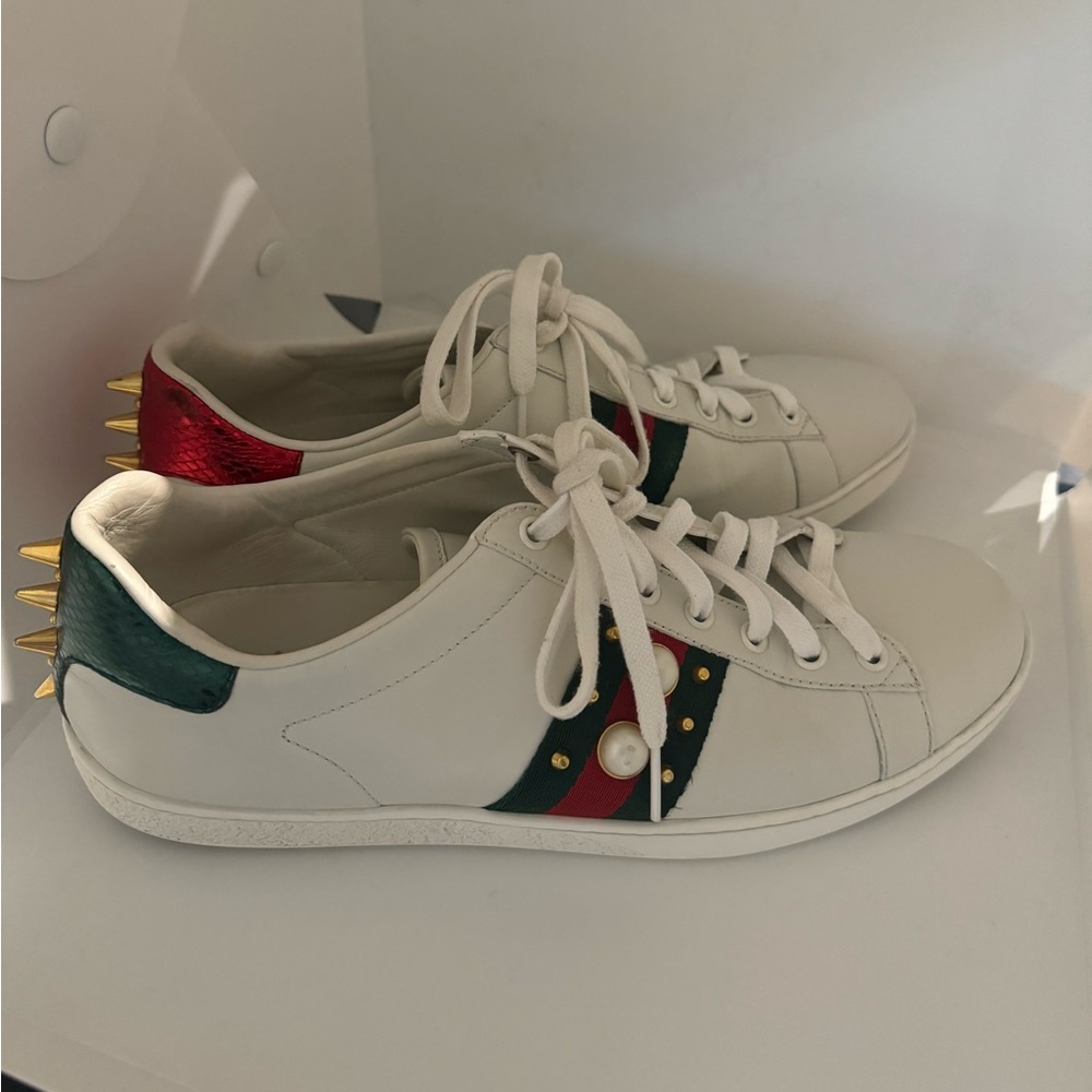 Gucci Calskin Leather Ace Pearl stud sneakers